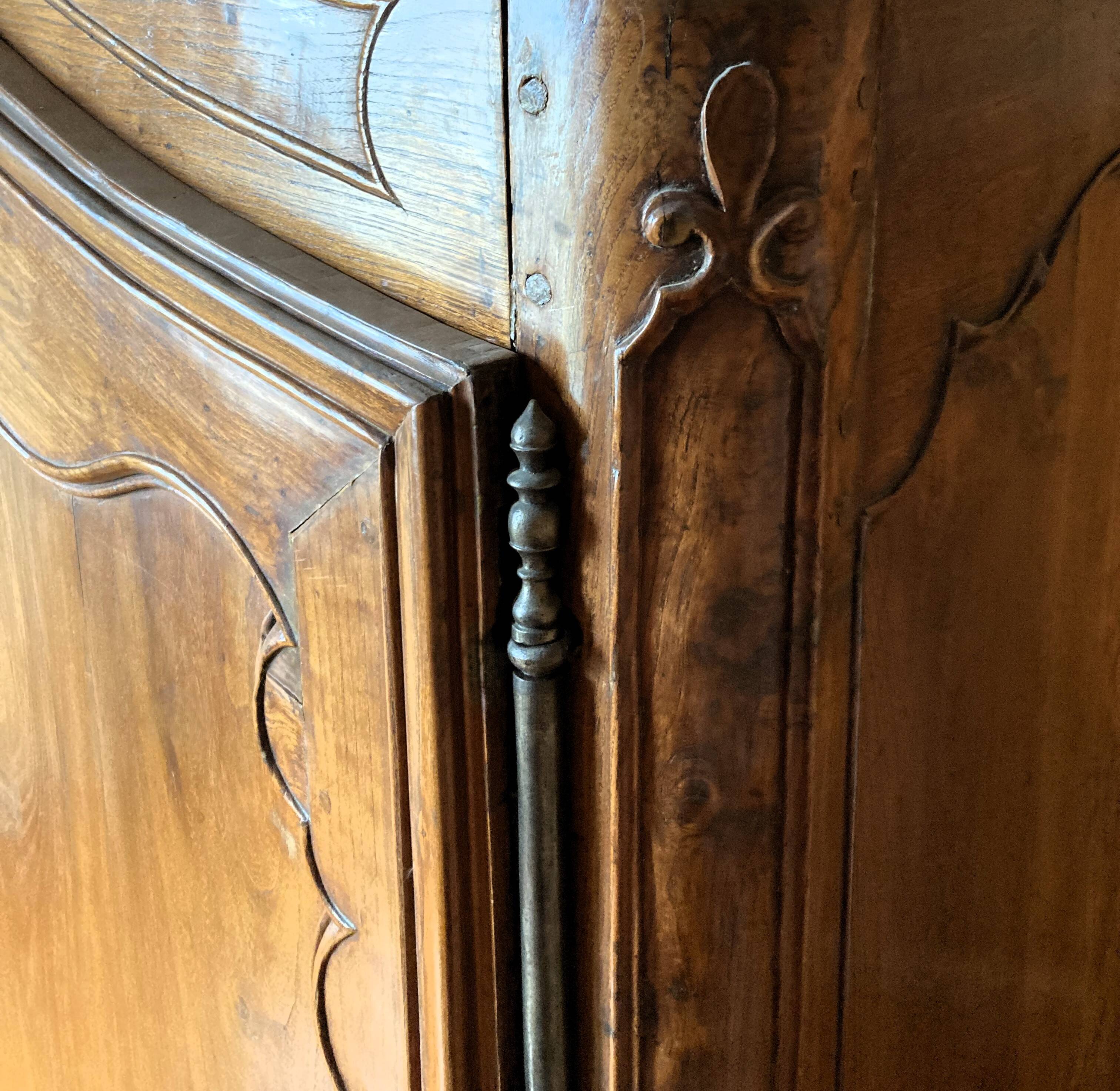 18th century Bordeaux display cabinet