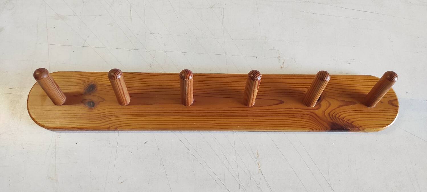 Wall-mounted coat rack in solid pine - 1970s/80s