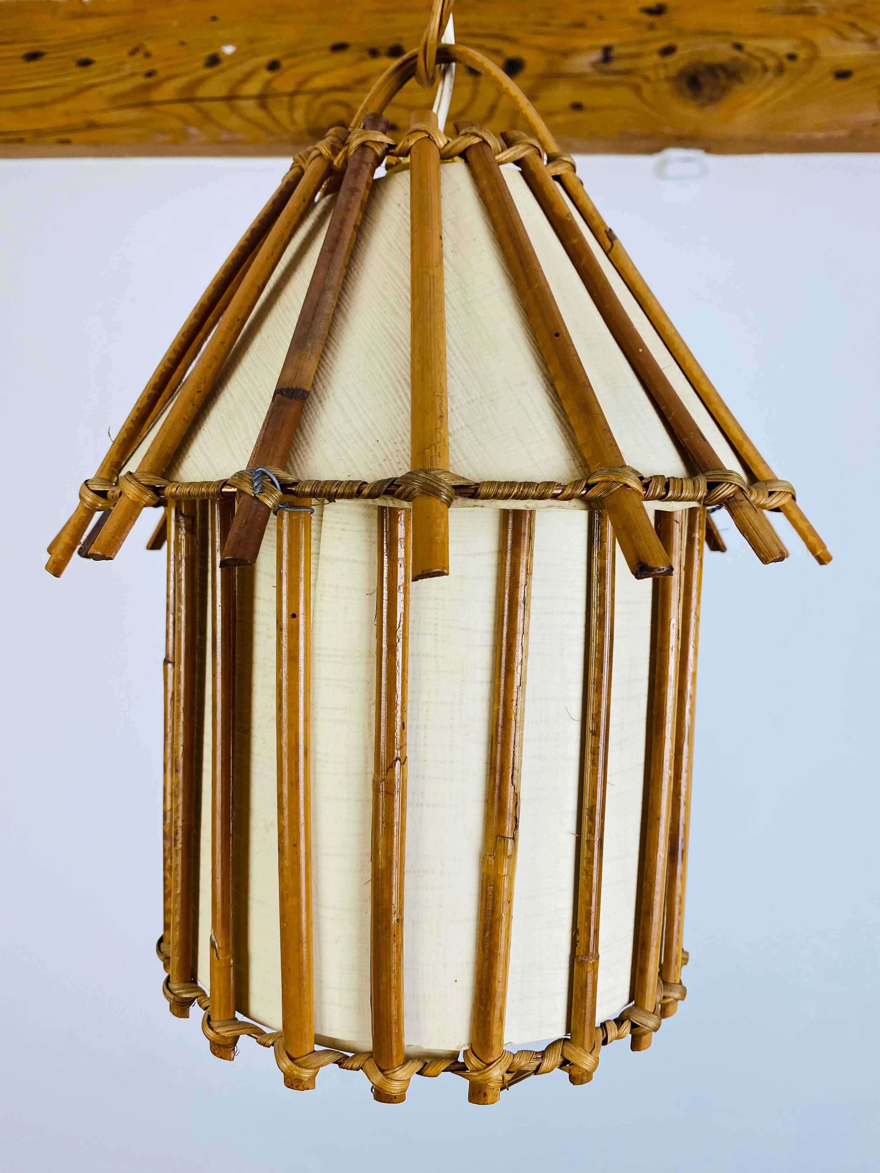 Suspension rotin vintage années 60