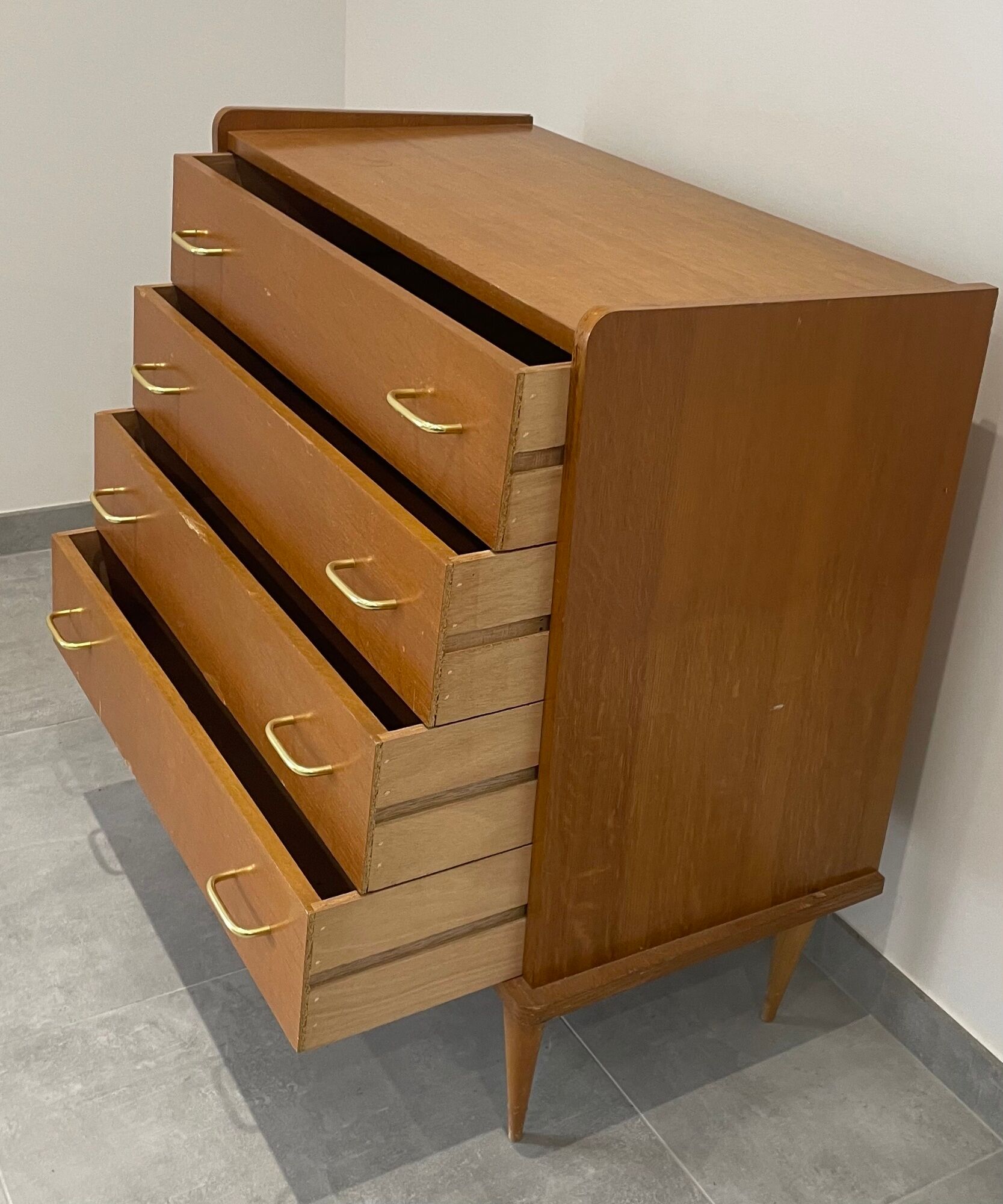 Chest of drawers 4 drawers vintage 1970 to restore