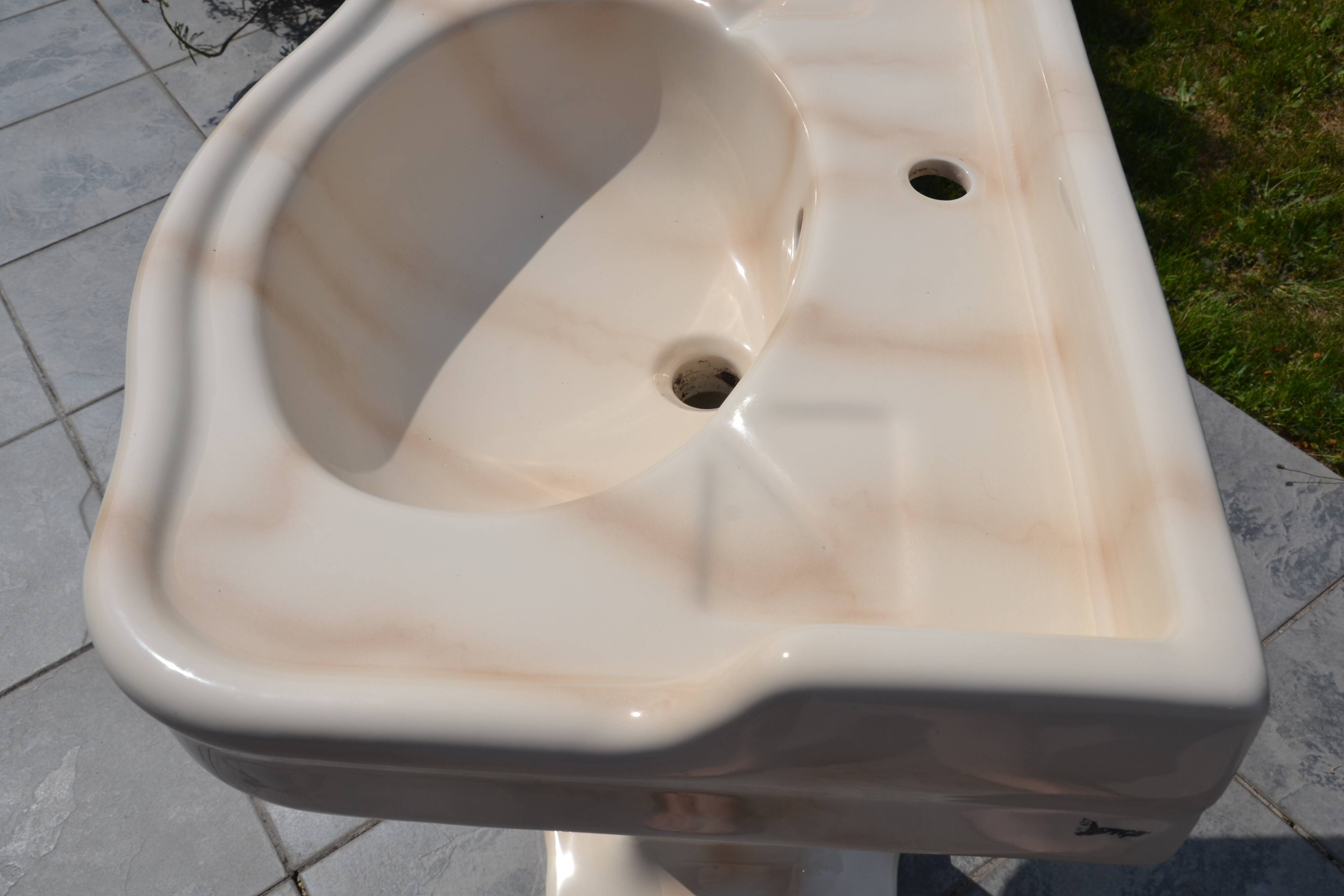 Vintage marbled earthenware sink from the 90s