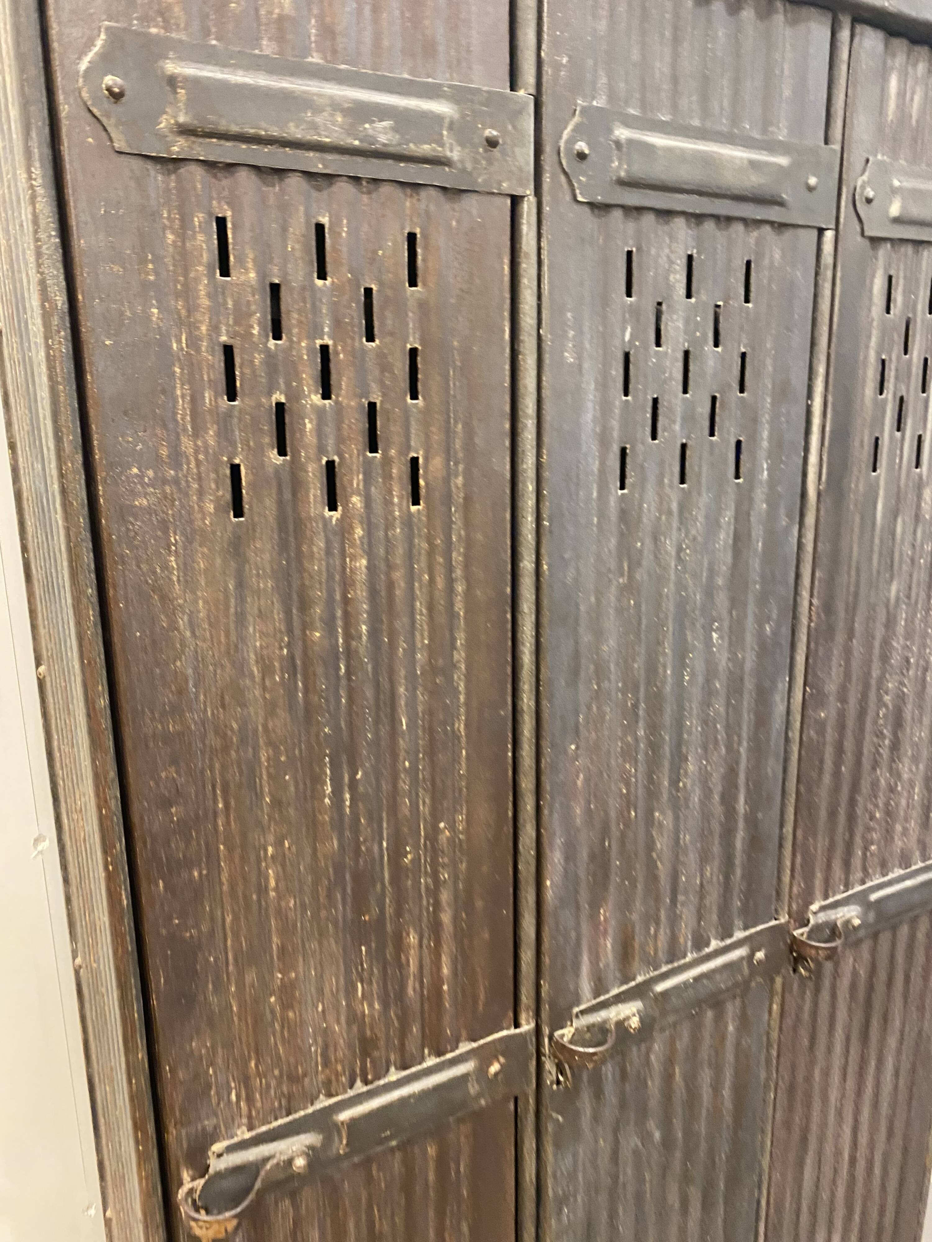Stratford 1920 three-door wardrobe