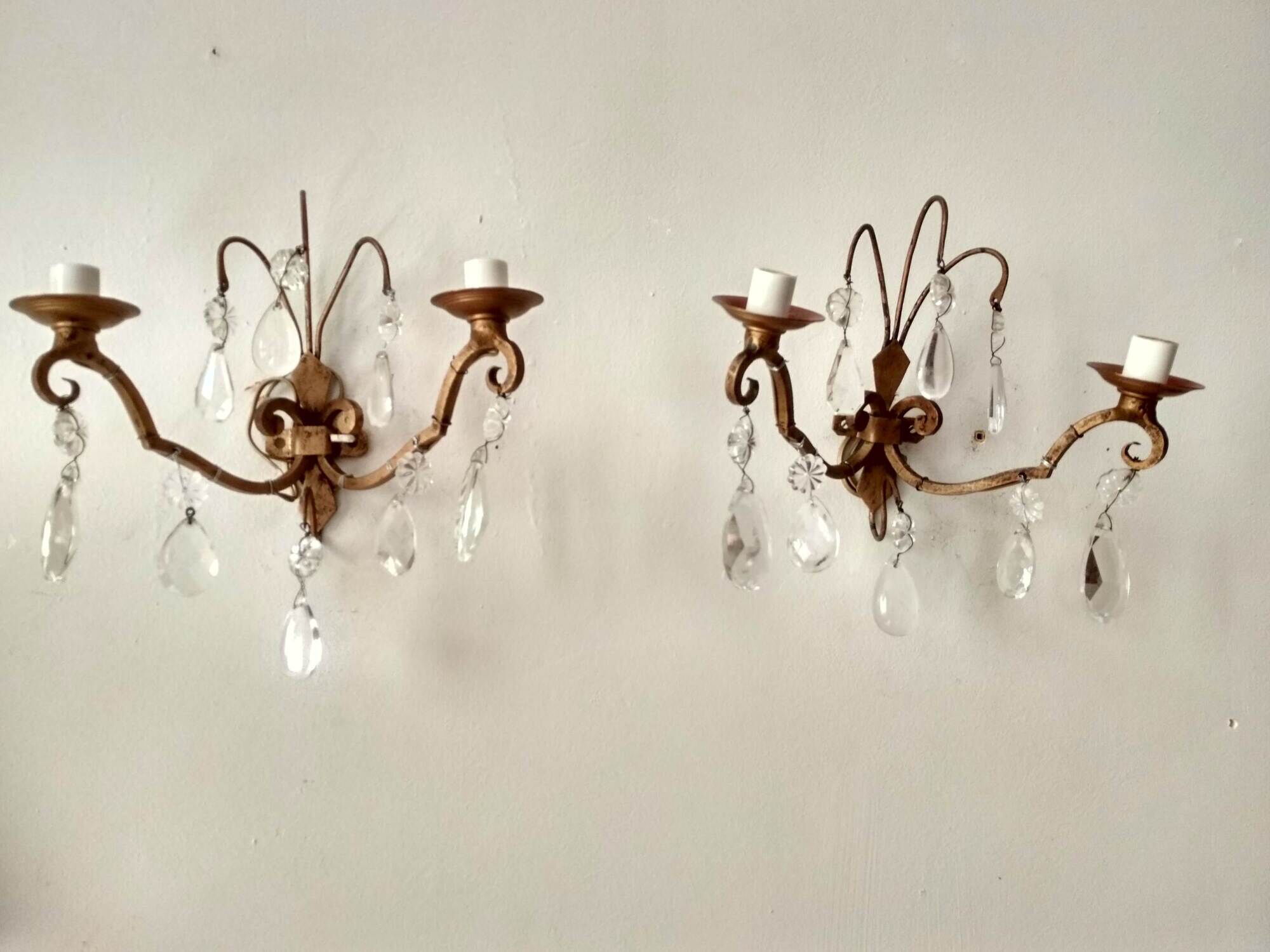 2 wall lamps
