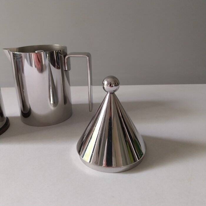 Aldo Rossi Italian coffee maker - La Conica 6-cup espresso
