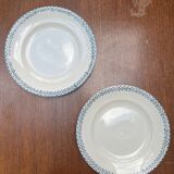 Lot de 2 assiettes anciennes en terre de fer – Manufacture de Longwy