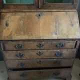 English secretary with library