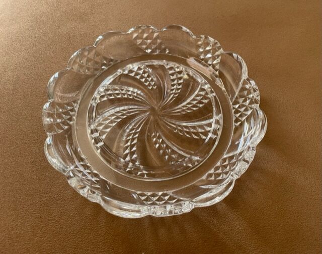 Bottle bottom Baccarat crystal, nineteenth century.