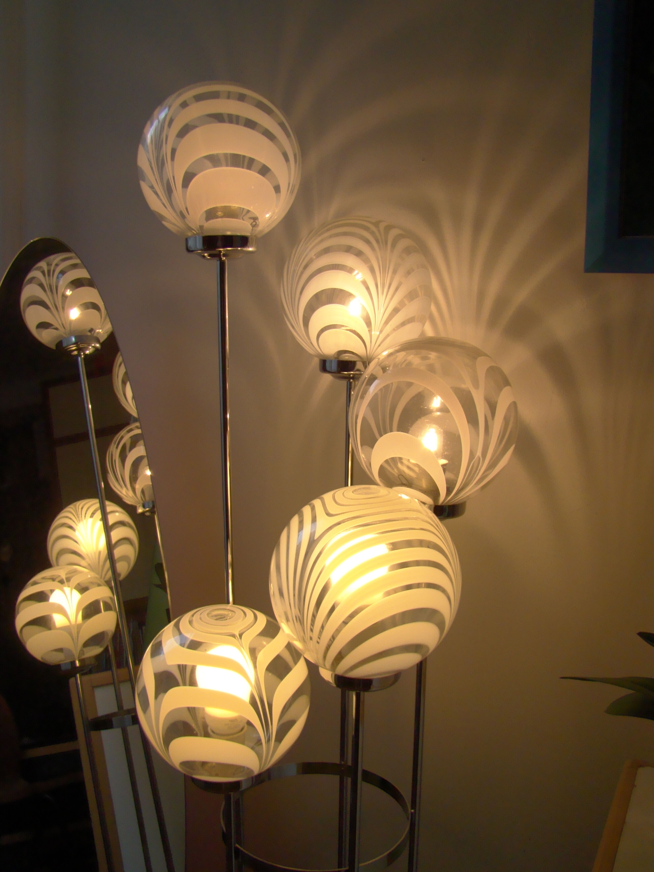 Lampadaire vintage 5 globes Mazzega en cascade