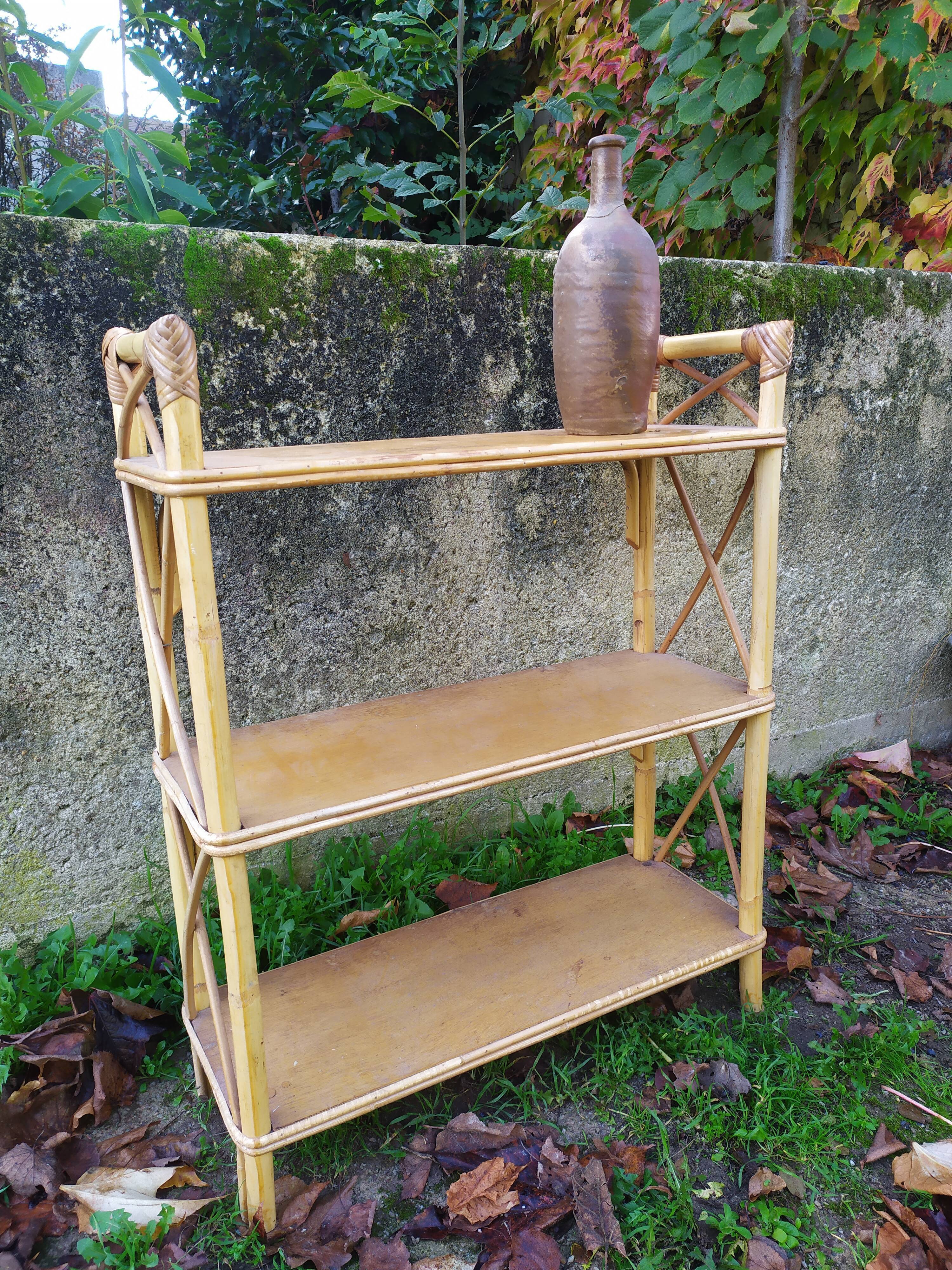 Étagère bambou et rotin années 50-60