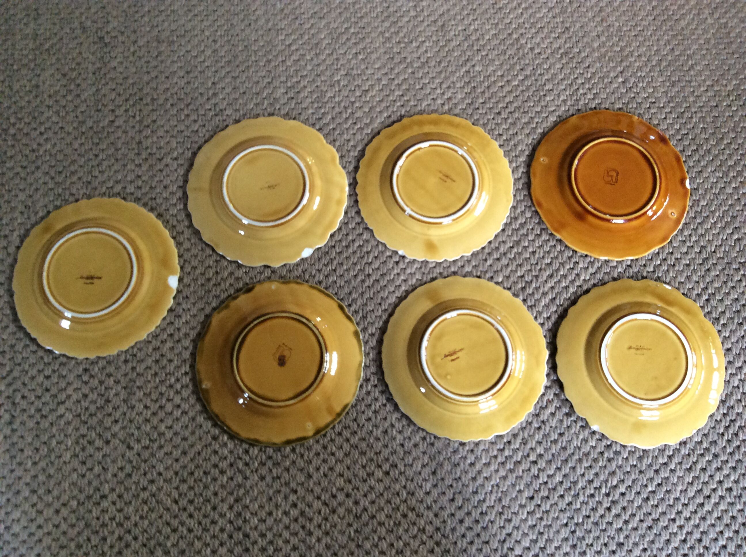 Series of 7 dessert plates