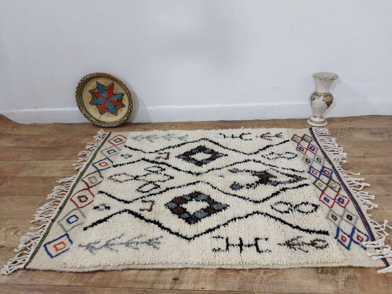 Handcrafted Moroccan Berber Rug 142 X 108 CM