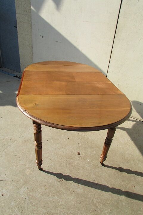 Table Walnut expandable foot umbrella