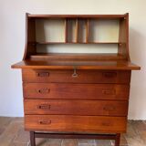 Scandinavian secretary