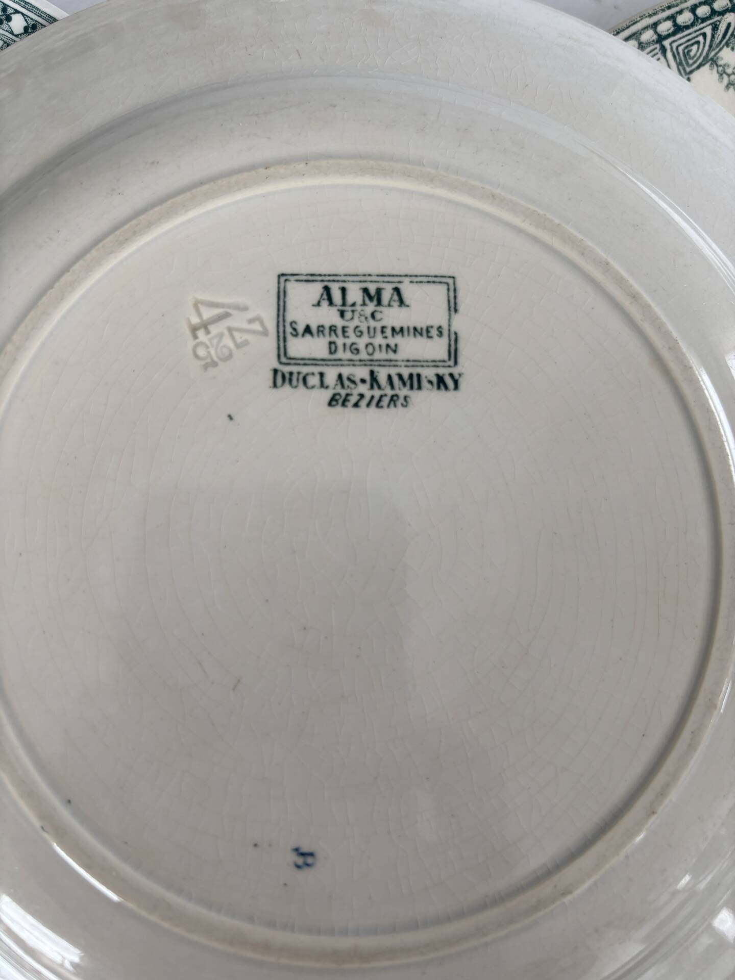 Compositions 6 green ironstone plates - Sarreguemines earthenware