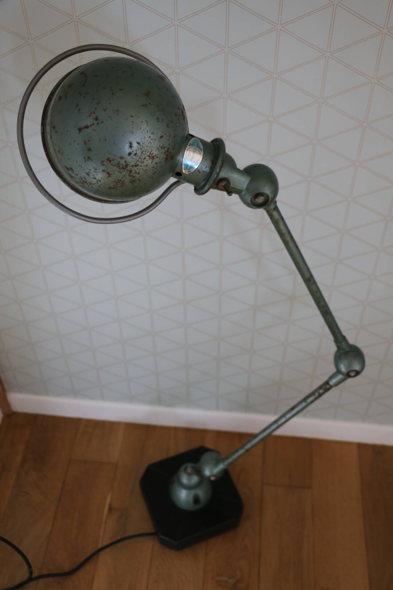 JIELDE 2-arm green lamp, 1960s square foot