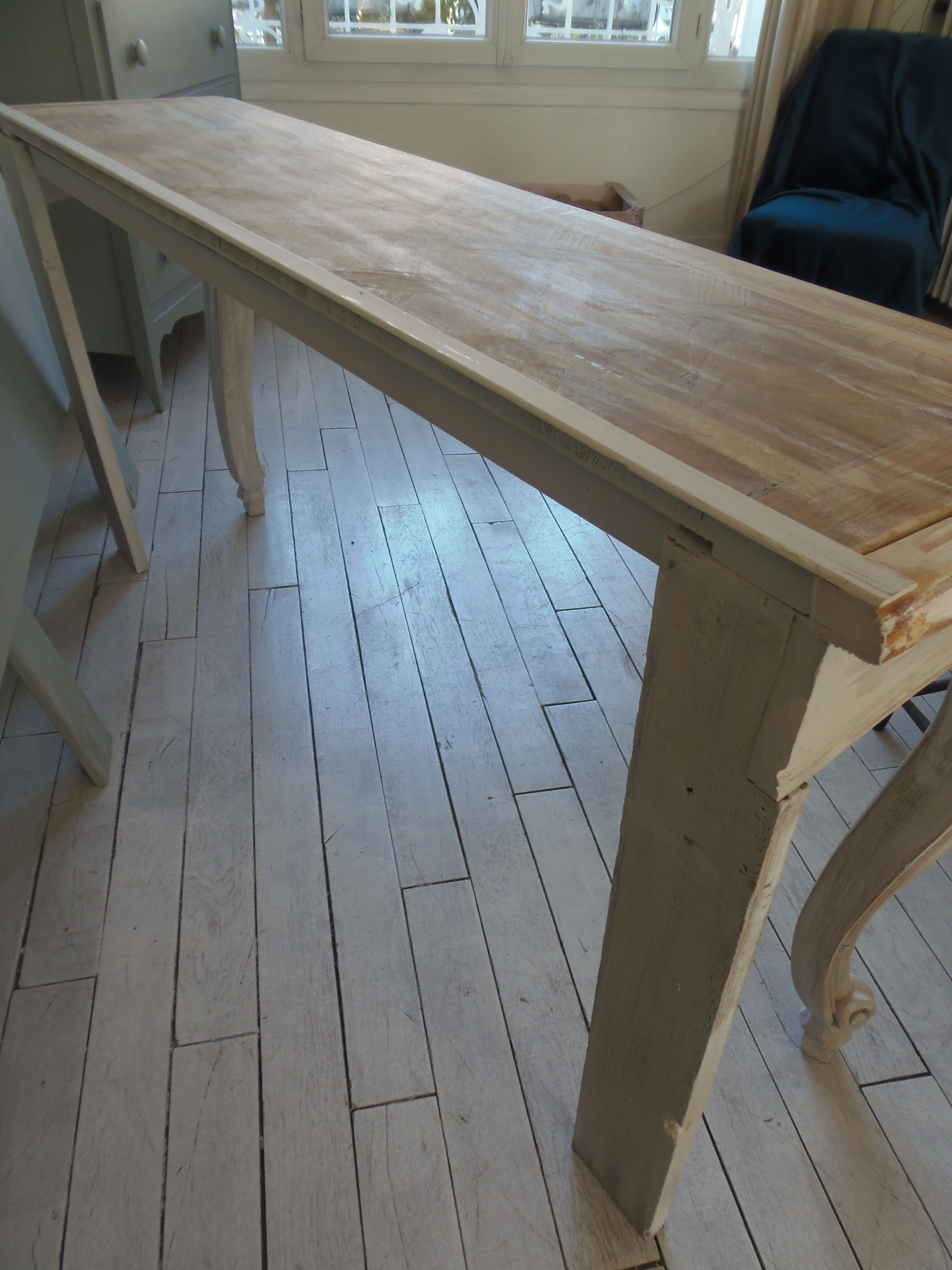 Louis XV style console in pearl gray patinated oak, patinated inlaid top.