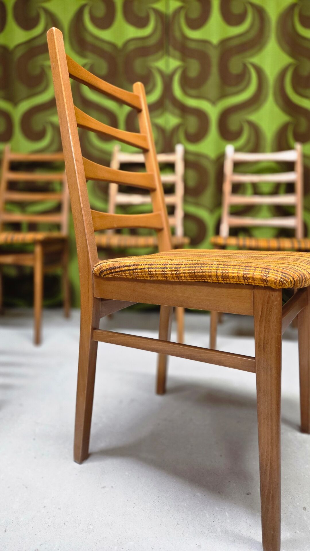 Set of 6 vintage Scandinavian chairs from the 60s/70s.