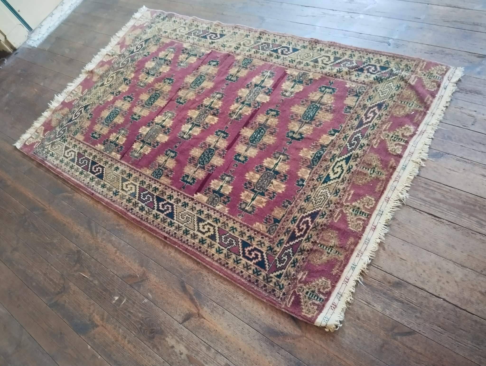 Handmade Turkmen Bukhara carpet 172x110cm