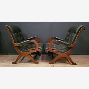 Lot paire de fauteuils Chesterfield Anglais en cuir et bois massif