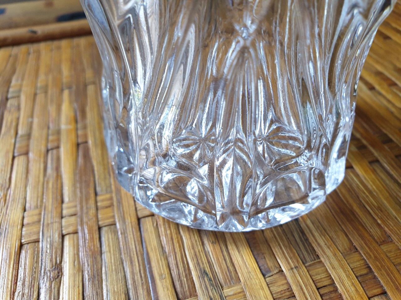 Crystal decanter