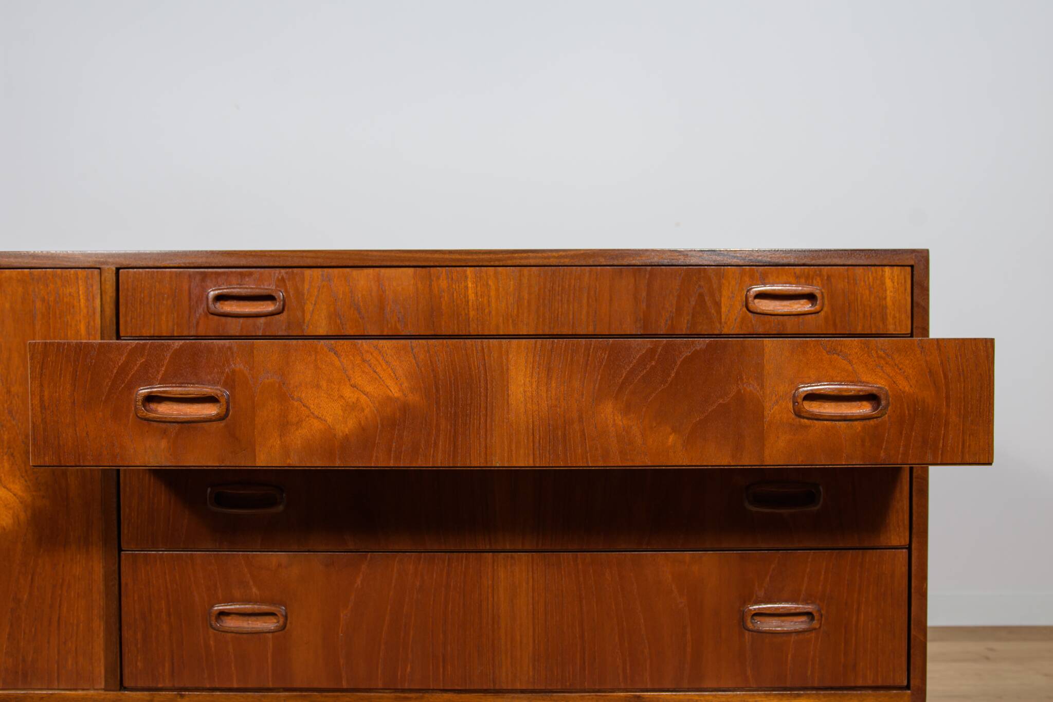 Mid-Century Teak Sideboard from Greaves & Thomas, United Kingdom, 1960s
