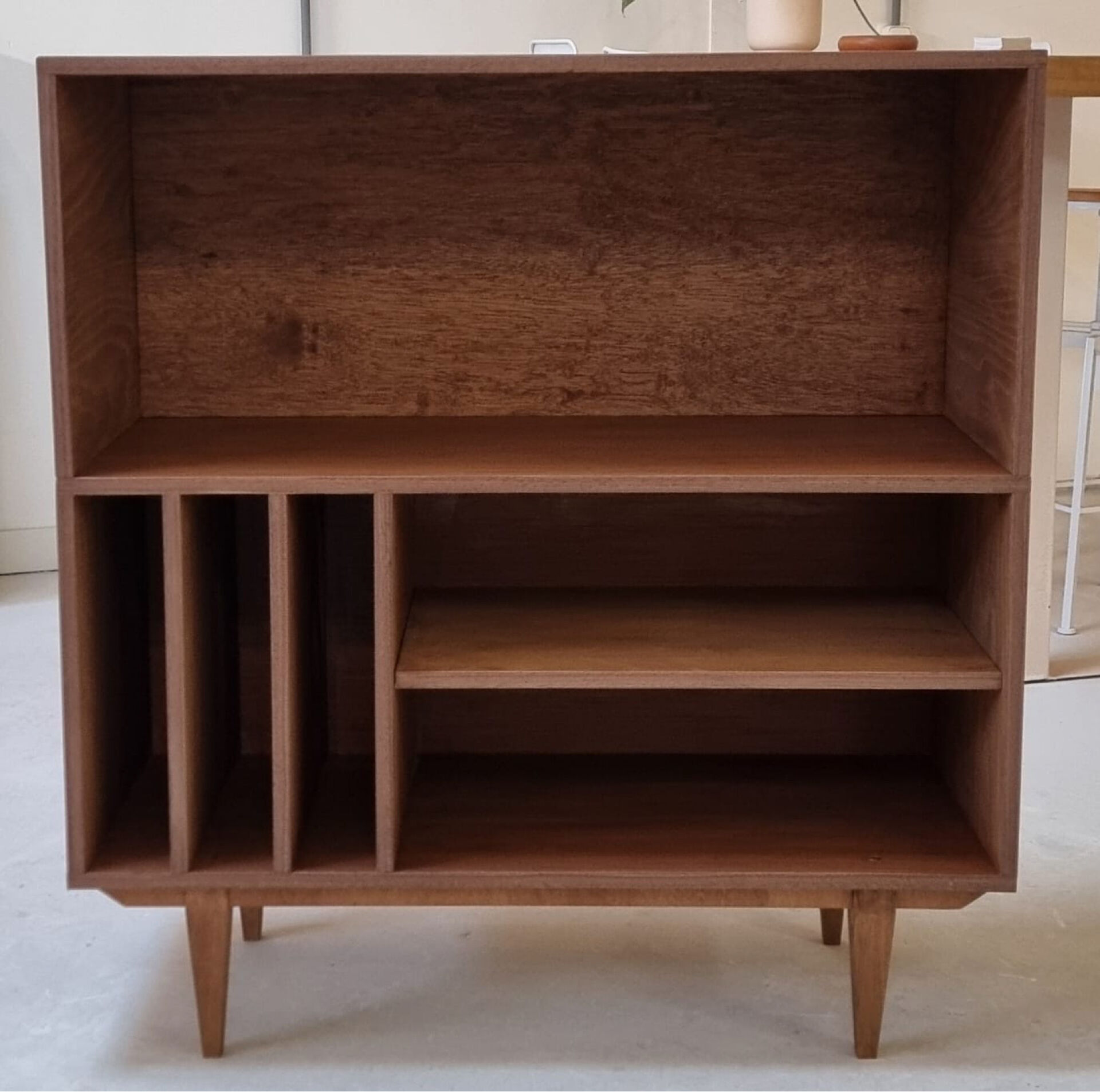 Toke record cabinet