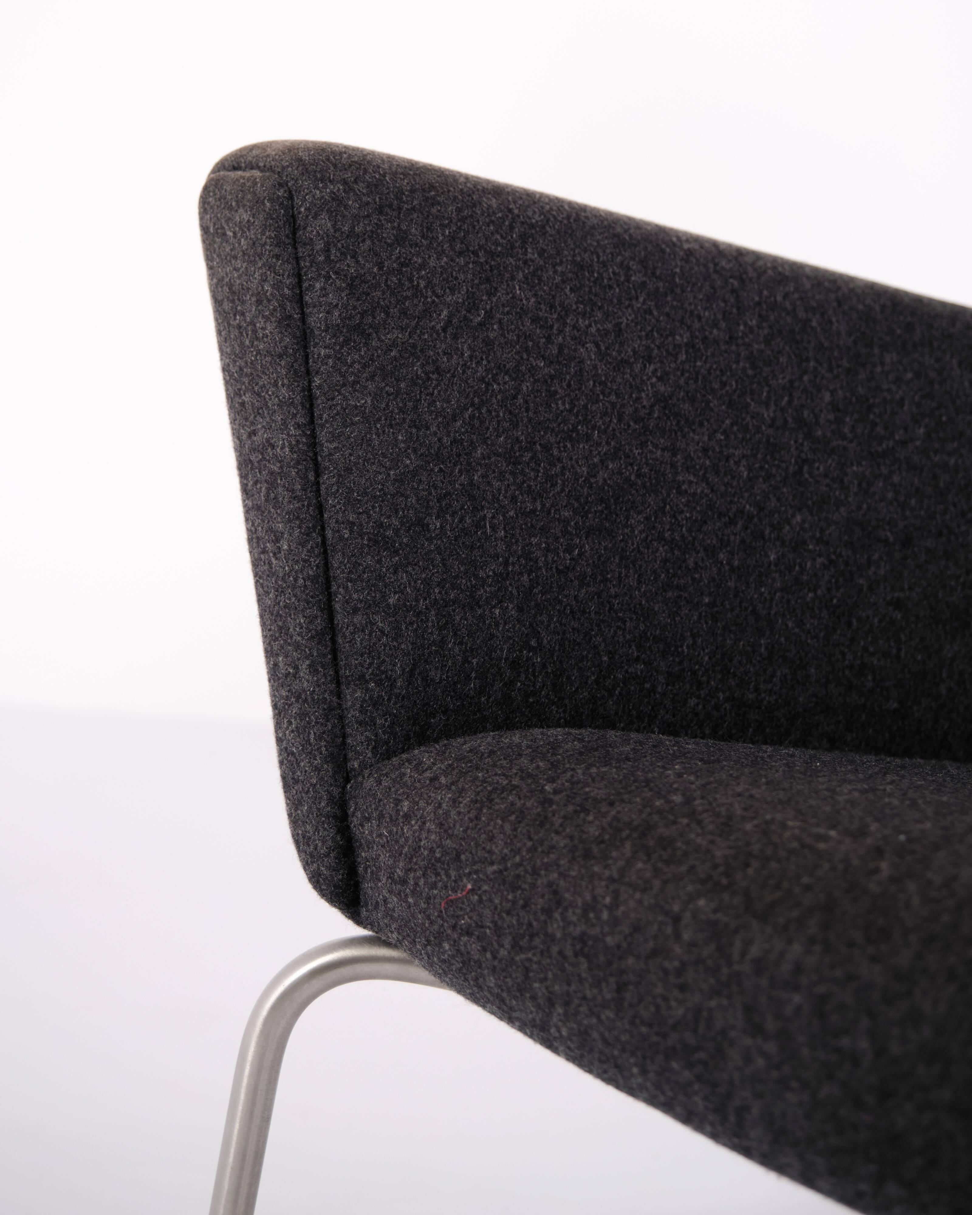 Wingchair – Hans J. Wegner – Model CH445 – Carl Hansen & Søn – Grey Hallingdal – With Footstool