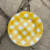 Yellow Scottish pattern plate from the Digoin manufacture