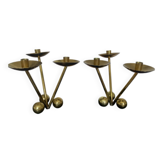 Paire de bougeoirs moderniste en bronze