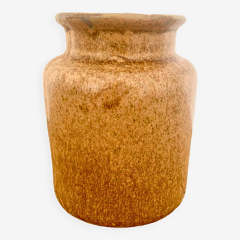 Stoneware pot