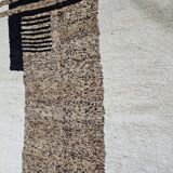 Handmade Berber rug, traditional craftsmanship, size 150 x 250 cm