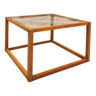 Scandinavian coffee table in wood and glass by the manufacturer Hyllinge Mobler.