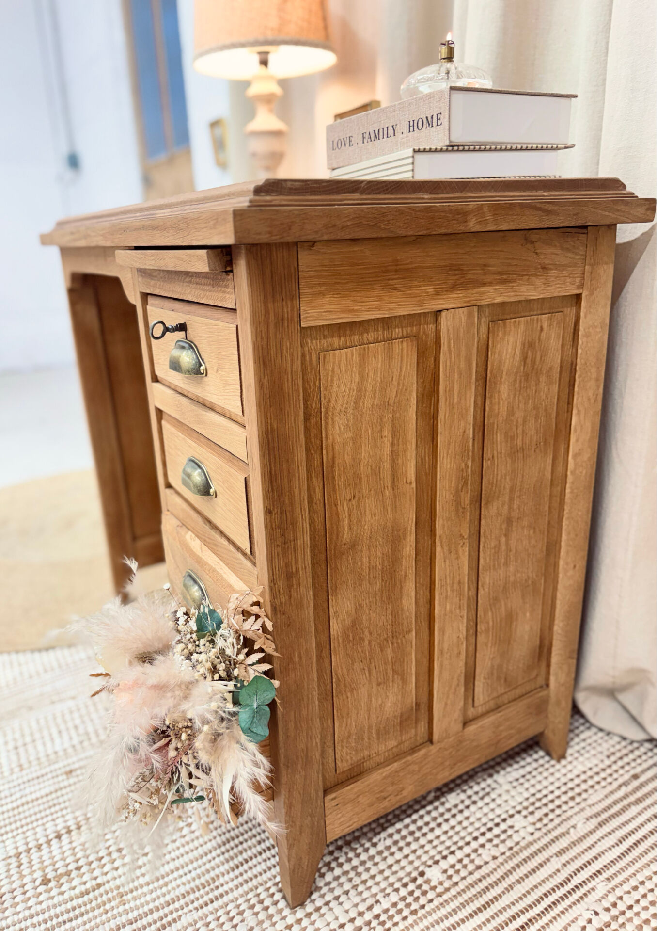Restored antique oak desk - 4 drawers