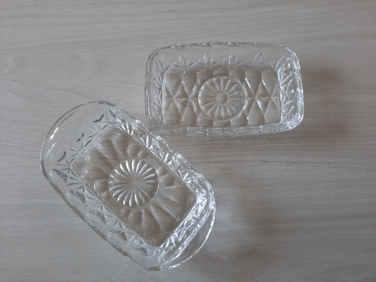 Butter dish