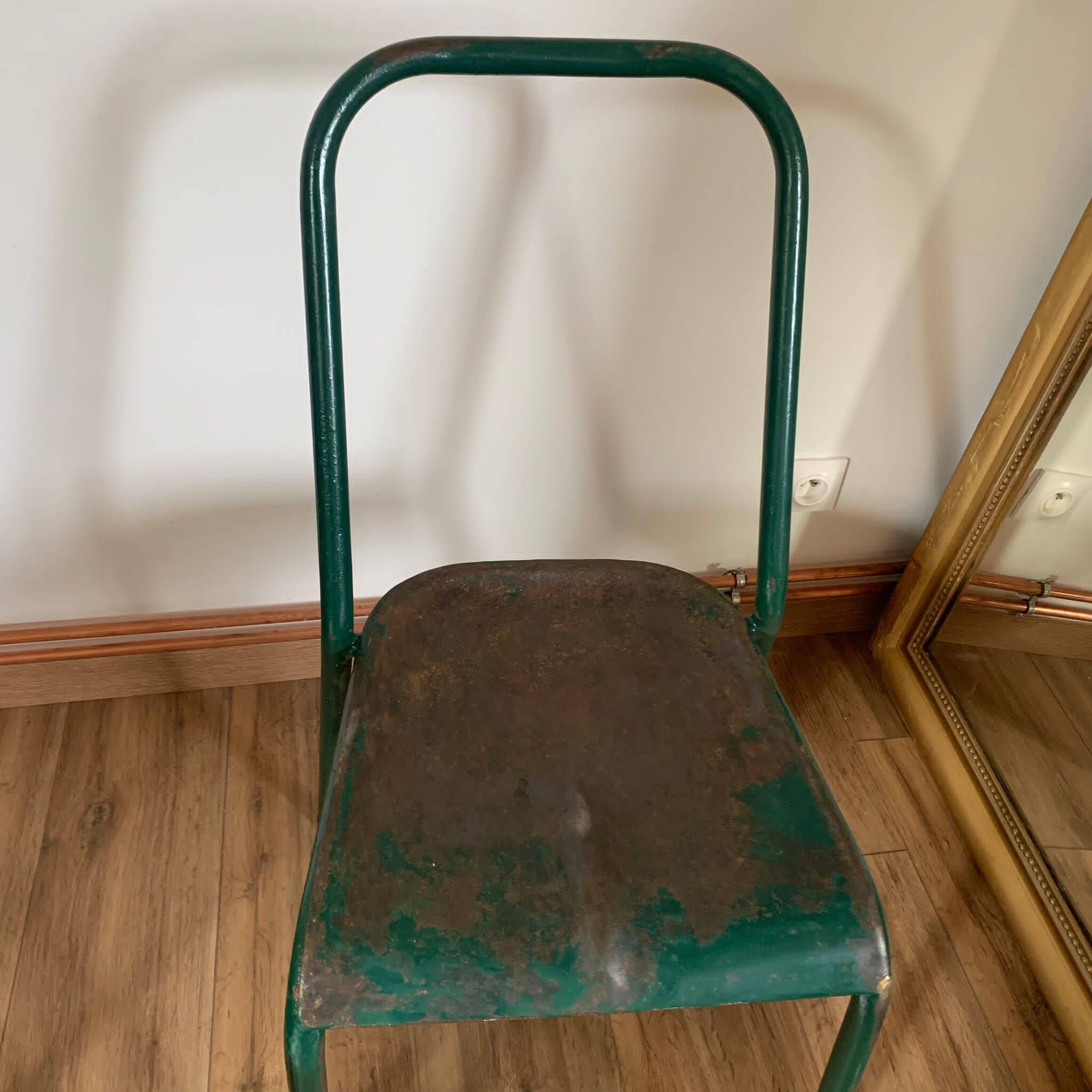 Set of 5 green chairs