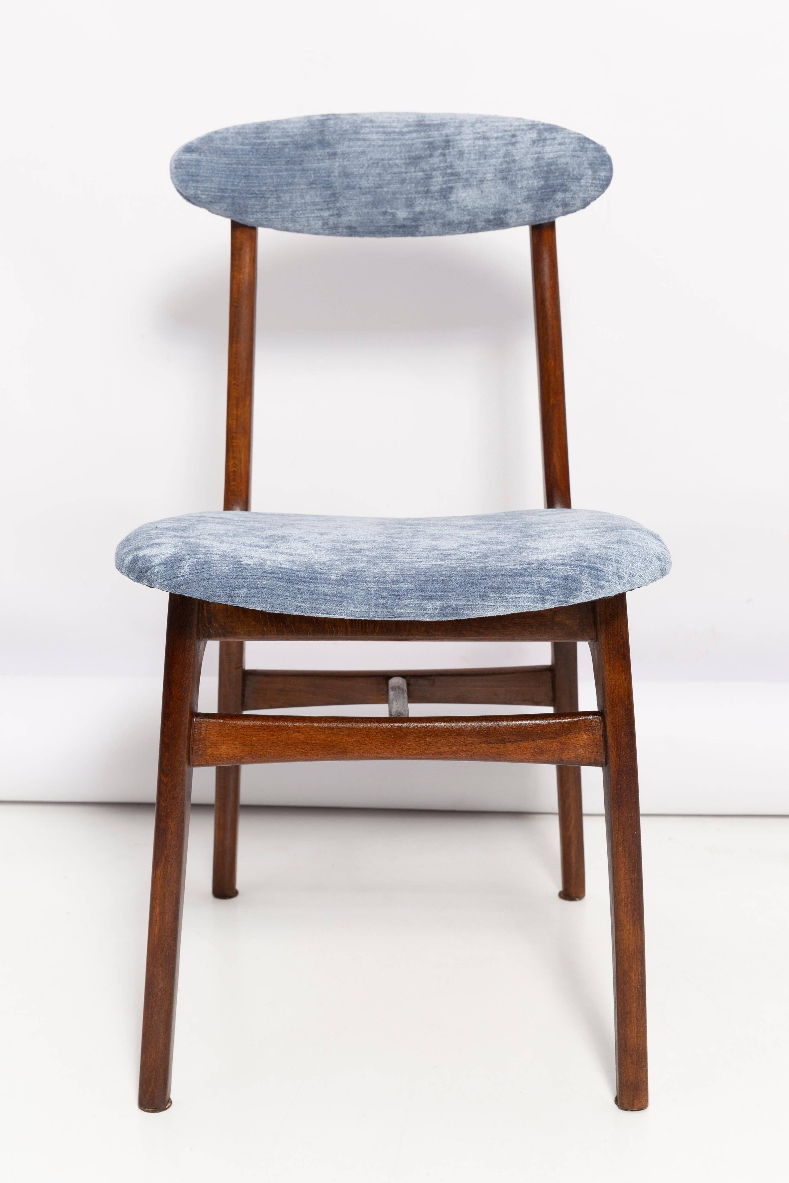 Pair of vintage lavender velvet chairs from the mid-century, designed by Rajmund Hałas, Poland, 1960.