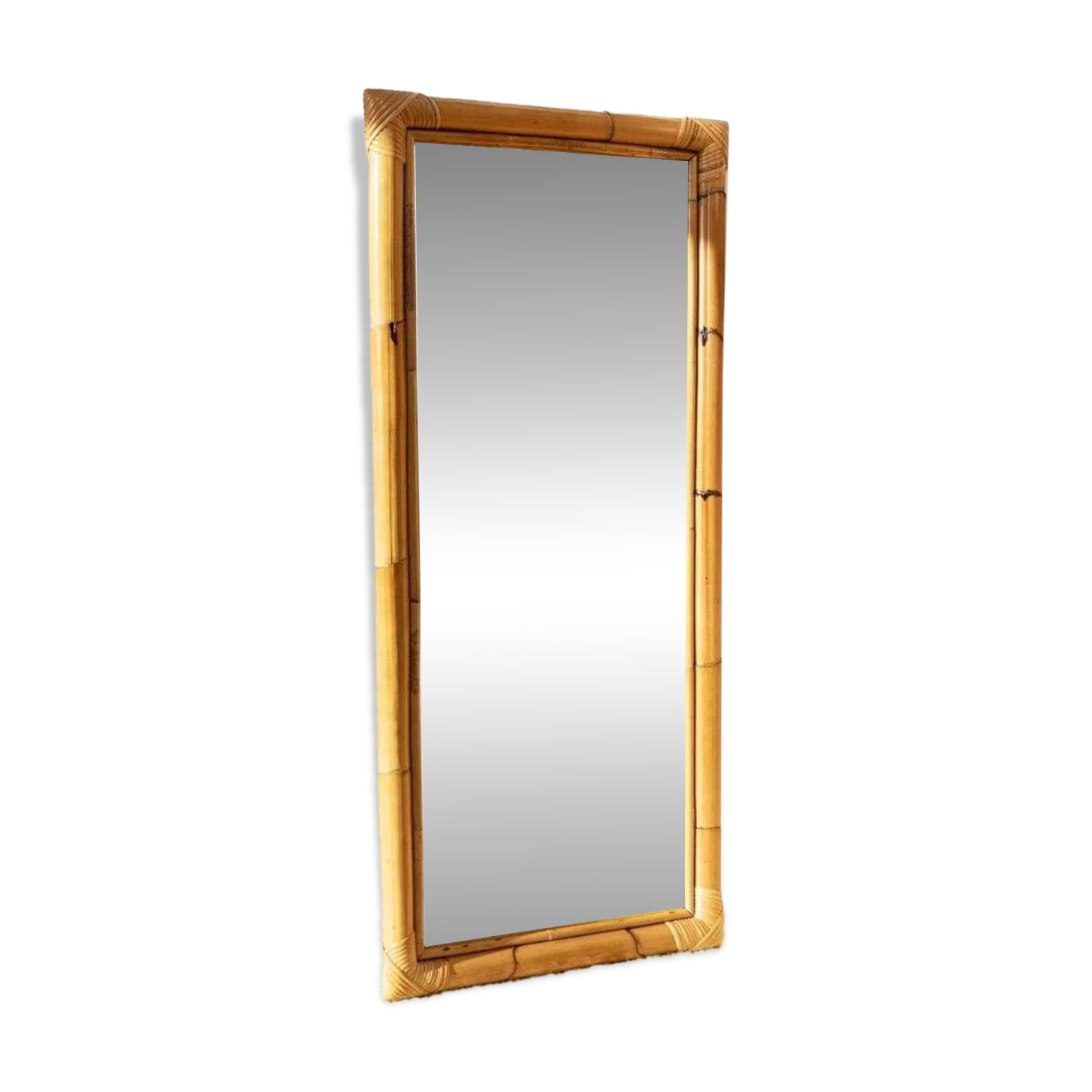 Miroir mural en bois de bambou XL en teinte miel naturel, fabriqué en Italie, vintage des années 1940, style mid-century.