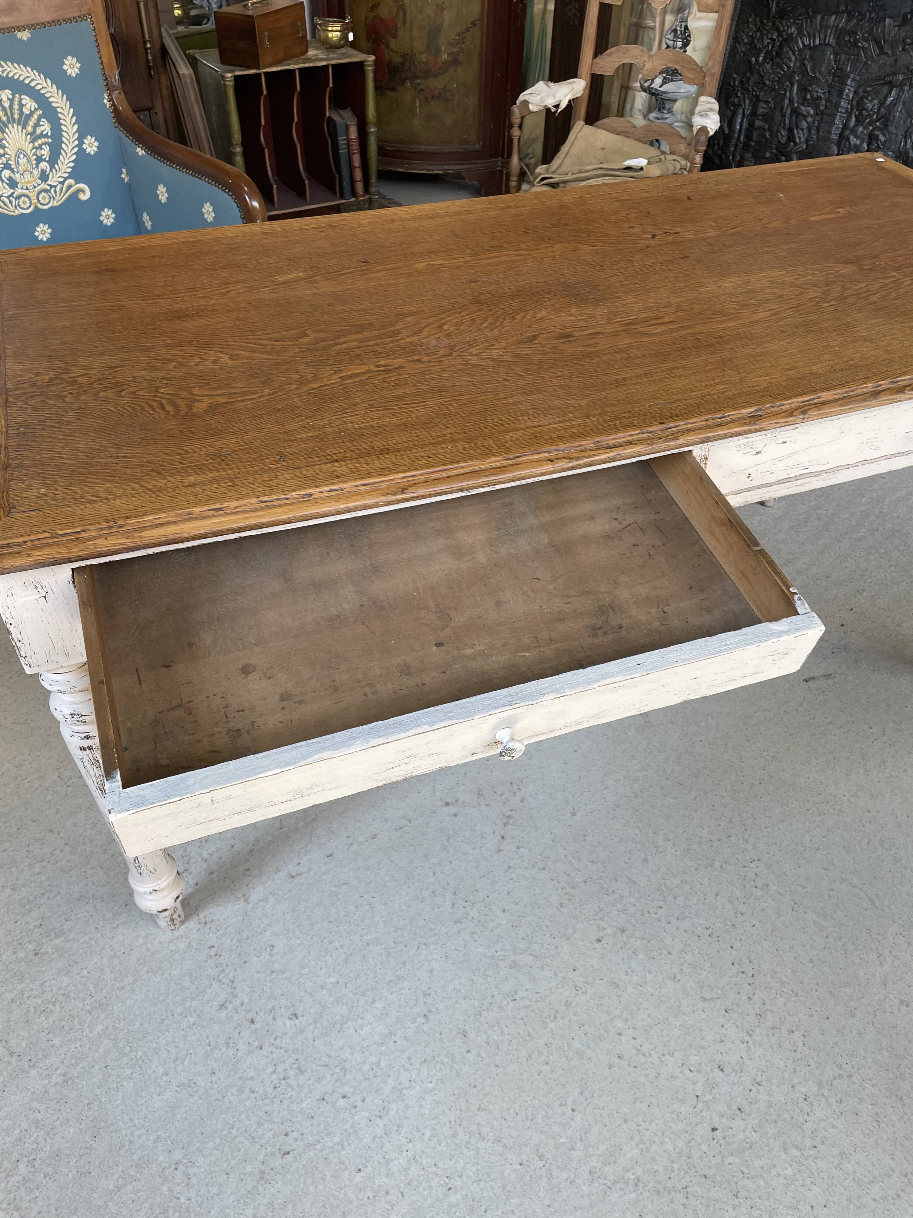 Two-drawer table
