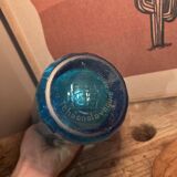 Siphon Albert Guigon Annecy with a blue pan, siphon for sparkling seltzer water.