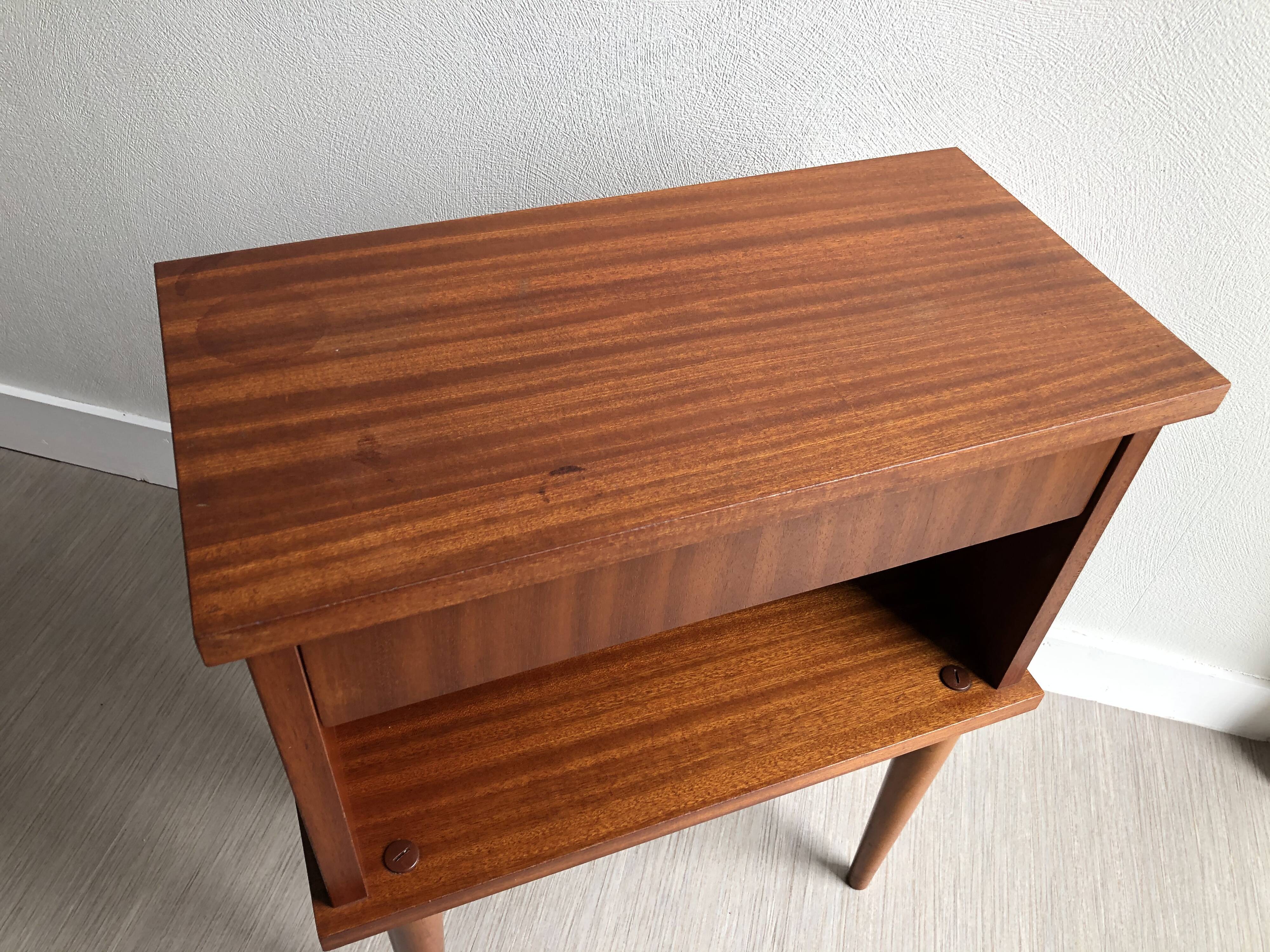 Bedside feet compass