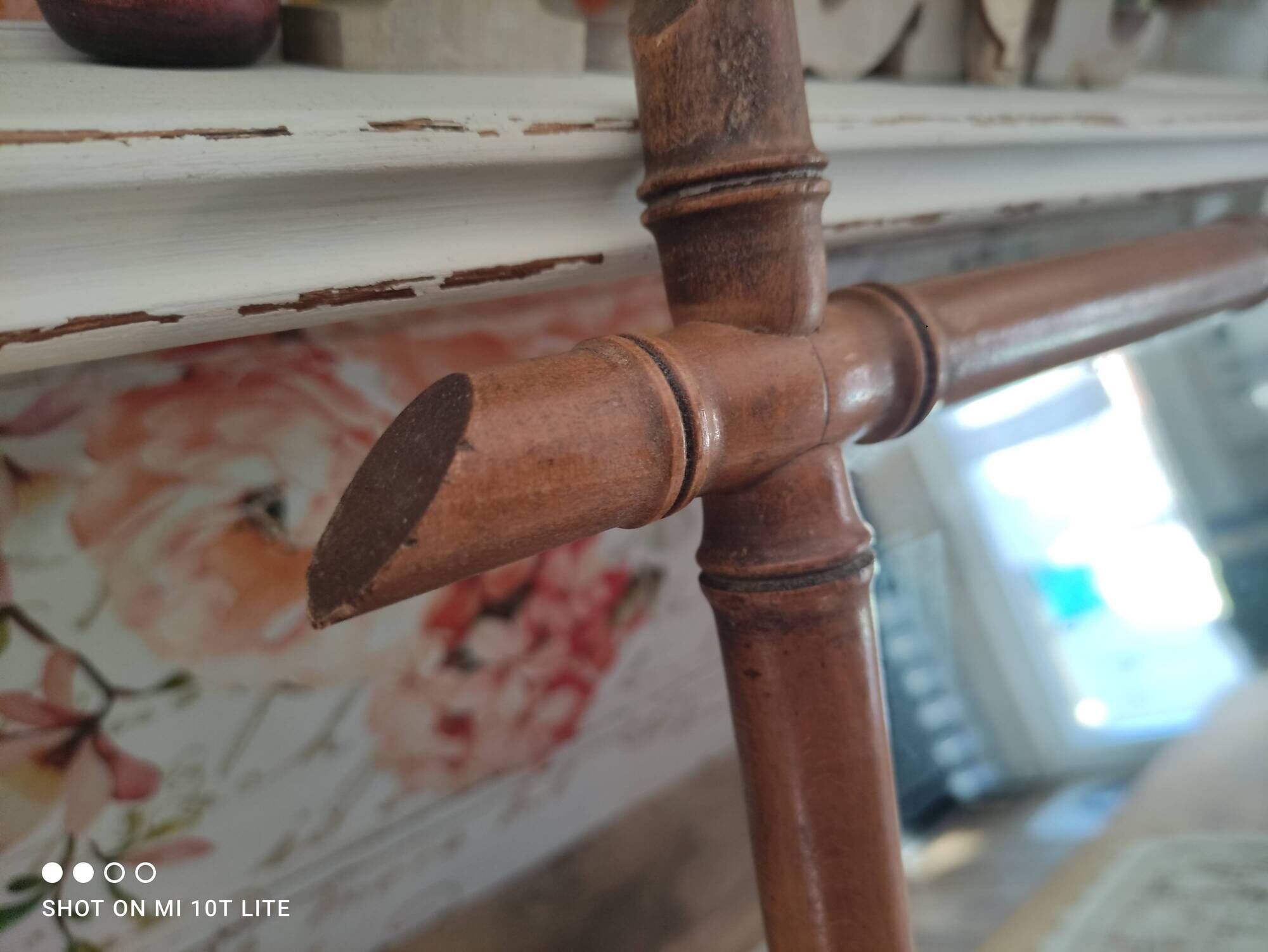 Miroir vintage en bois tourné façon bambou
