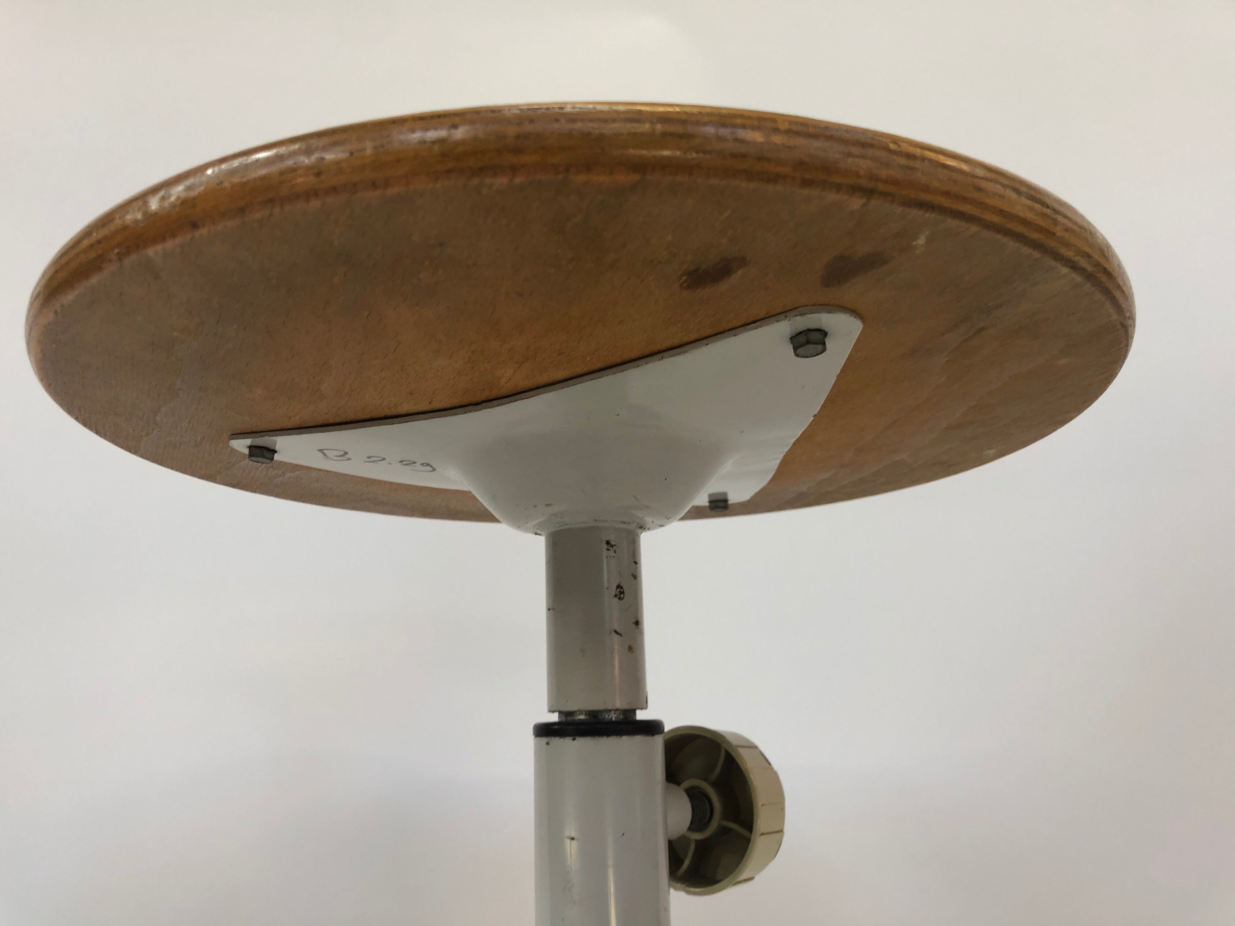 Vintage stool work tabouret by Friso Kramer Ahrend de Cirkel