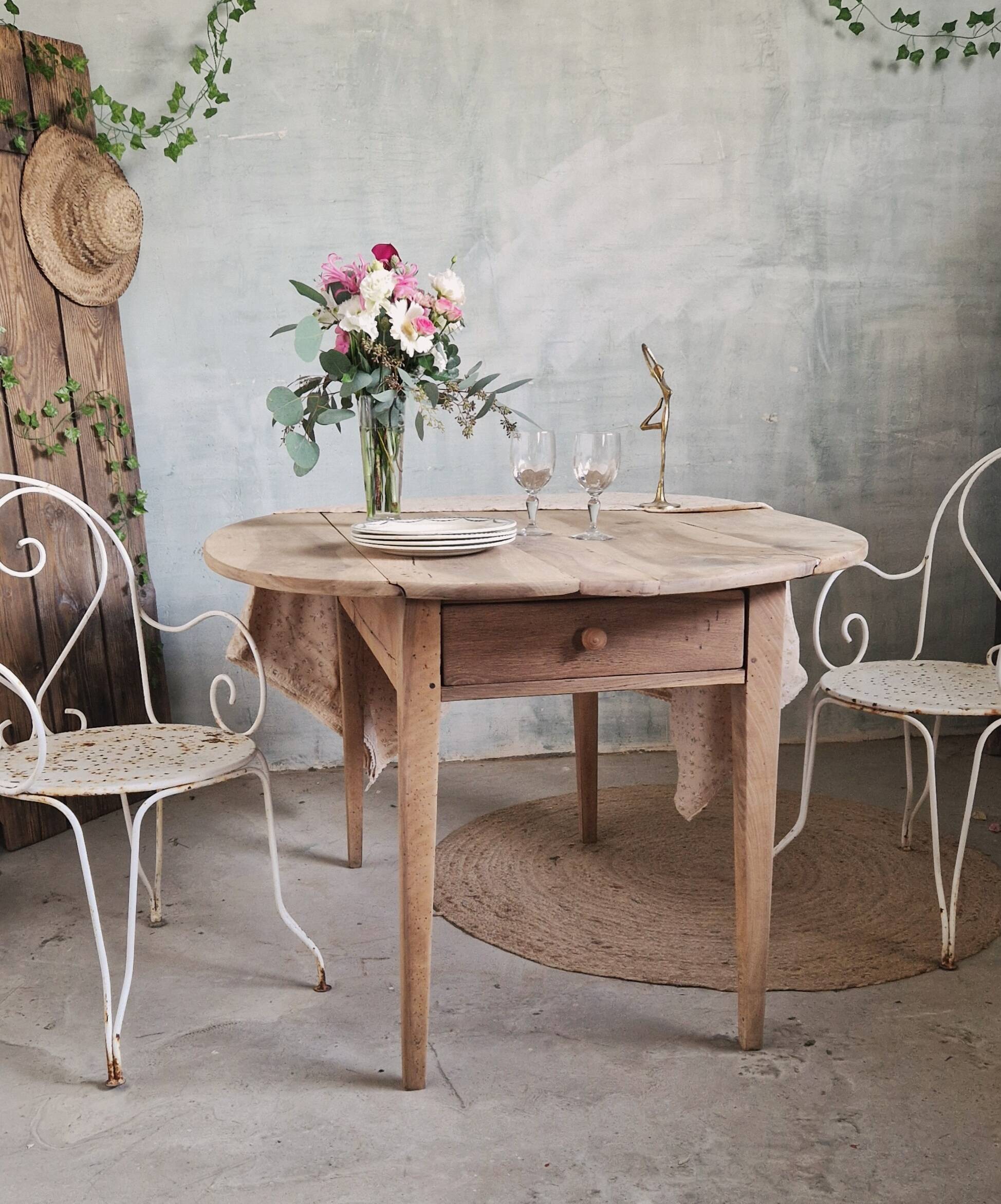 Beautiful drop-leaf table