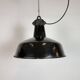Lampe d'usine industrielle en émail noir avec dessus en fonte, années 1950
