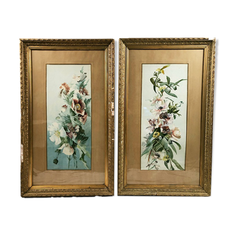Paire de grandes aquarelles bouquets de fleurs fin XIXe, début XXe Encadrements en bois stuqué et d