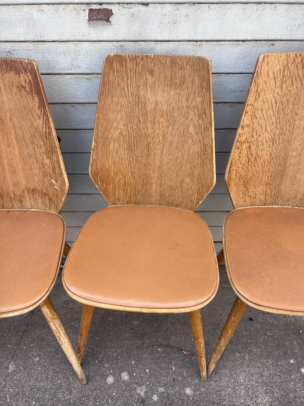 (Lot) 5 chaises vintage bois attribuées à Baumann (à restaurer)