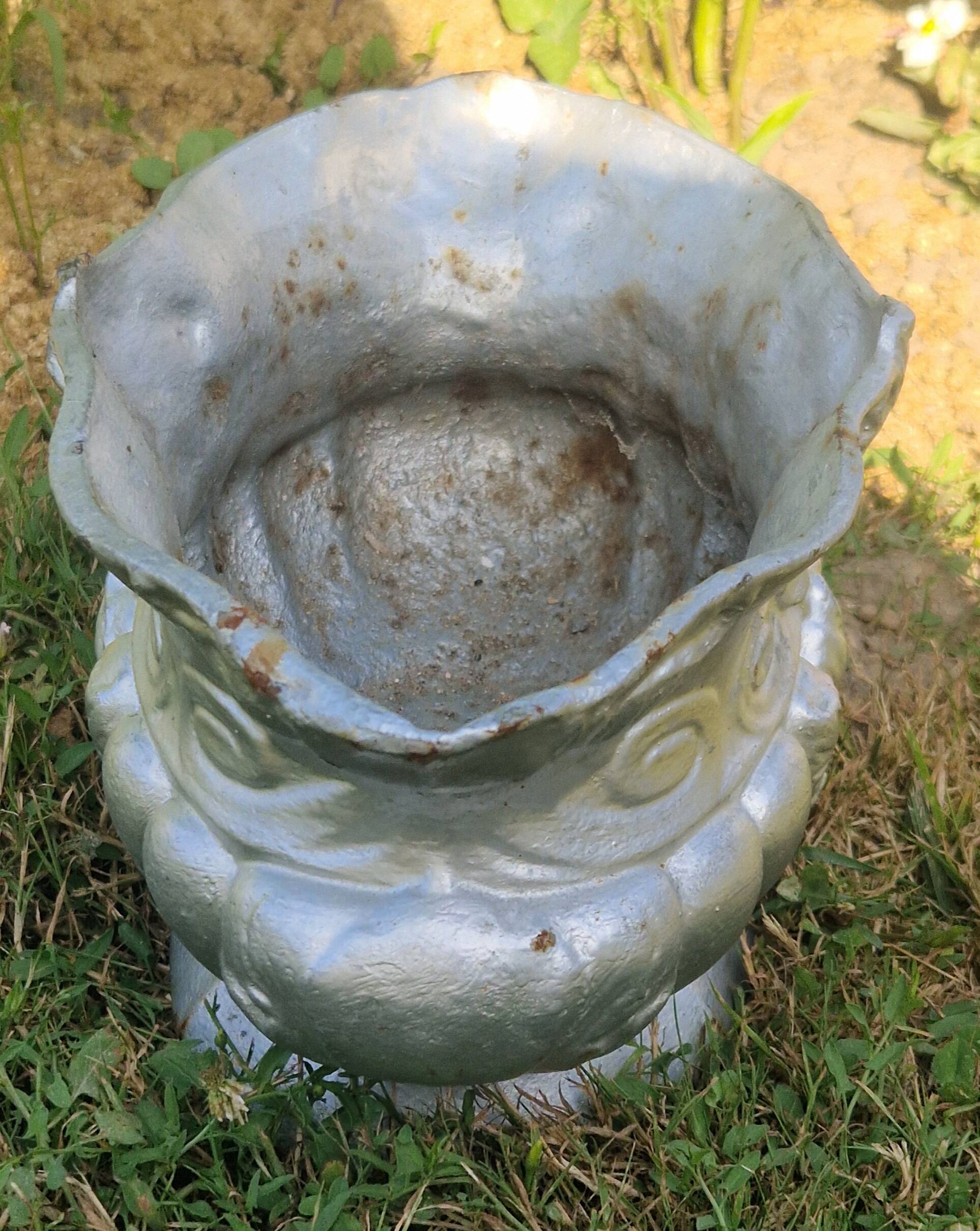 Art Deco planter