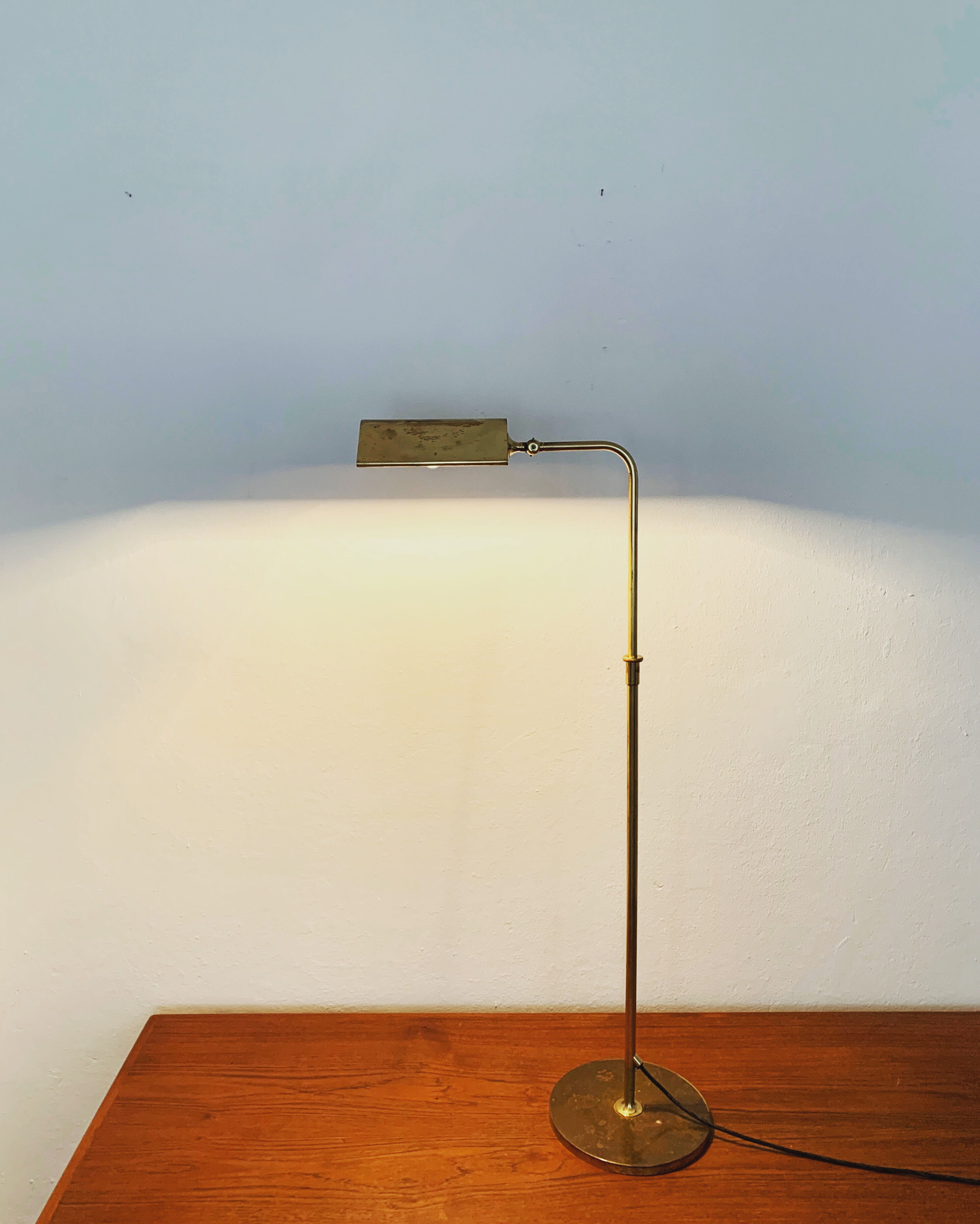 1970s adjustable brass floor lamp by Florian Schulz