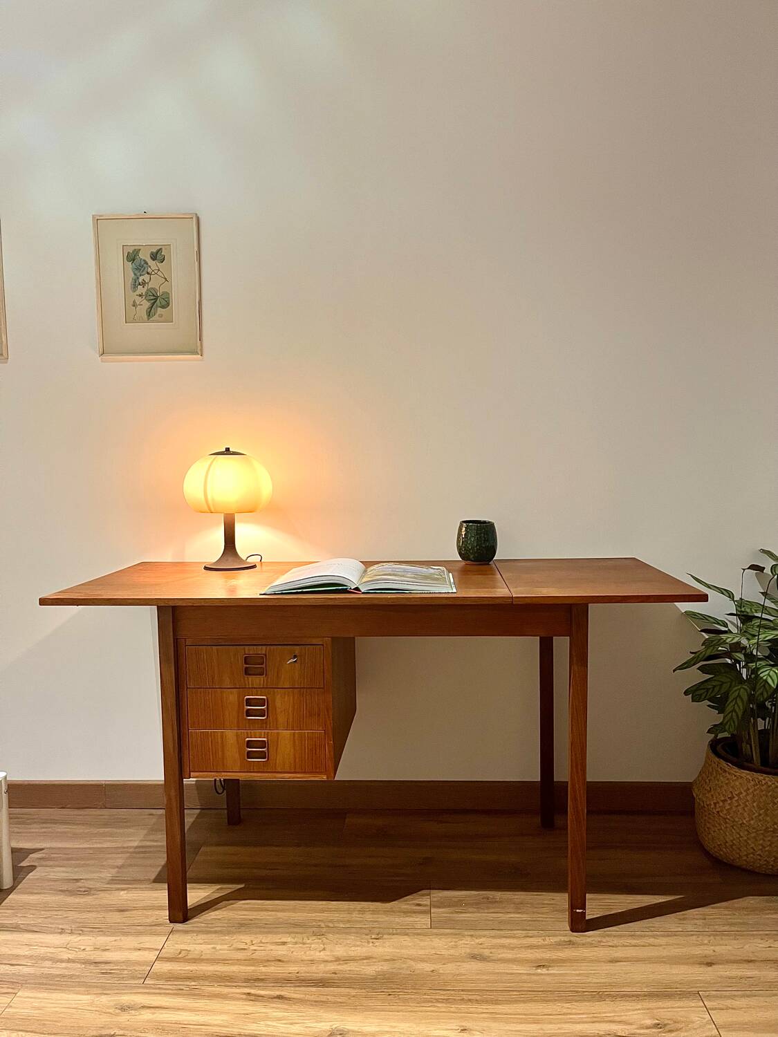 Danish Scandinavian desk in teak from the 1960s.