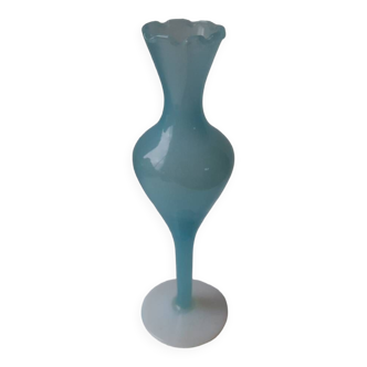 Vase en opaline